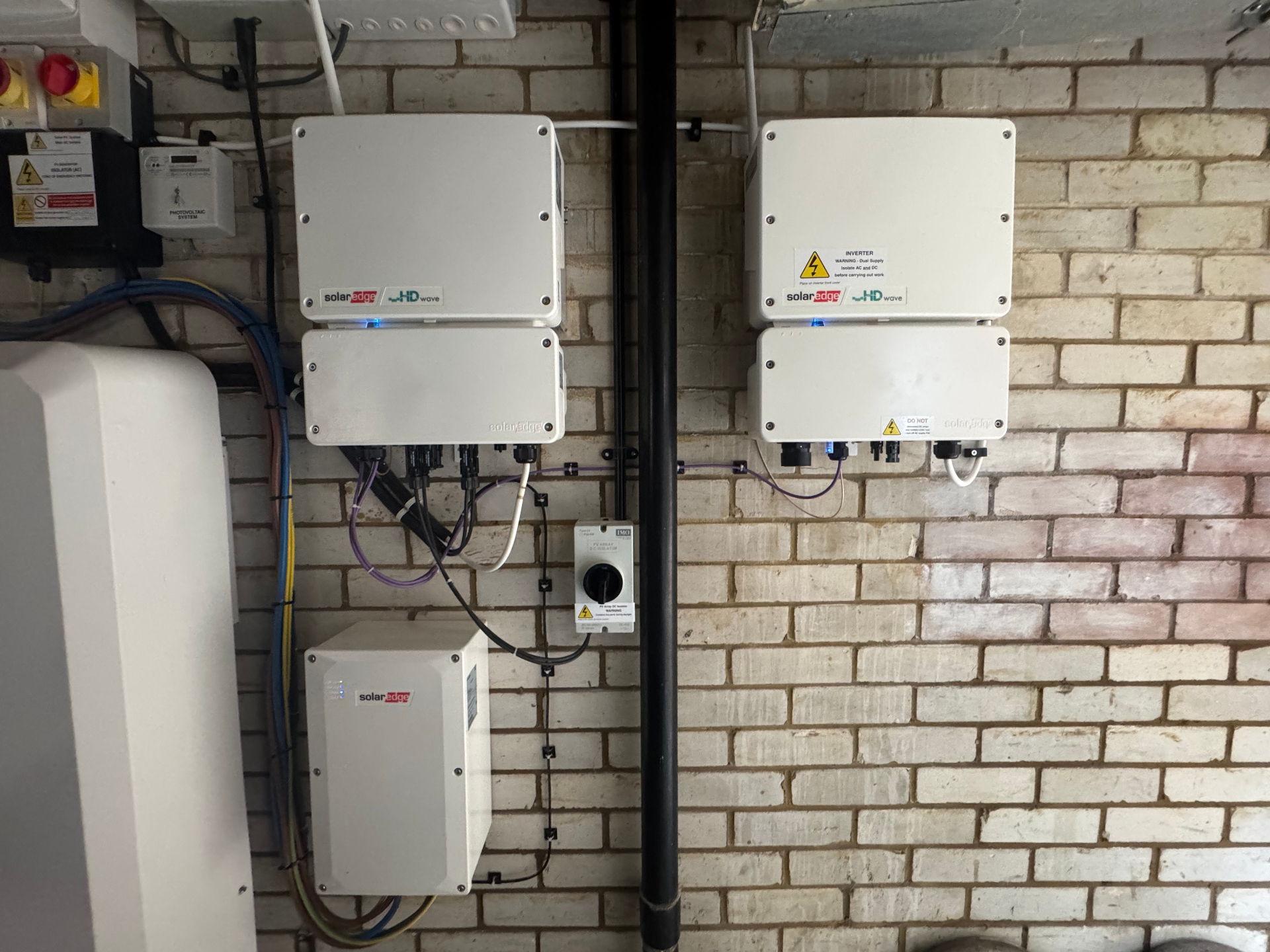 SolarEdge HD-Wave inverters and battery storage installed by Solid Electrical in a UK home